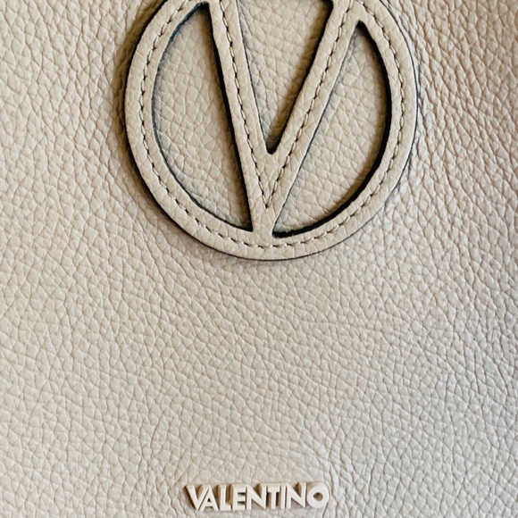 Authentic VALENTINO By Mario leather tote and flap wallet set - Picture 16 of 16